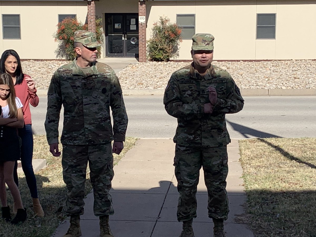 Raptor_6_'s tweet photo. Congratulations to SFC Packard, De la Portilla, and Guido on their promotion to Sergeant First Class. Well deserved!. Backbone!! @SentinelSix @SentinelSe7en @Anarchy_VII @ColdCobra_6 @ColdCobra_7 @Anarchy_VI @_Raptor37 https://t.co/EsuVU3ELB4