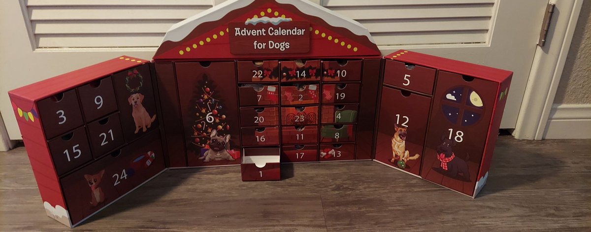 jamusndit's tweet photo. Puggy likes it! ๐๐๐ถ
He doesn't understand it's one a day - he's mad.๐ก..๐๐
#AdventCalendar #AdventCalendarForDogs #pug https://t.co/O2dVc79J2z