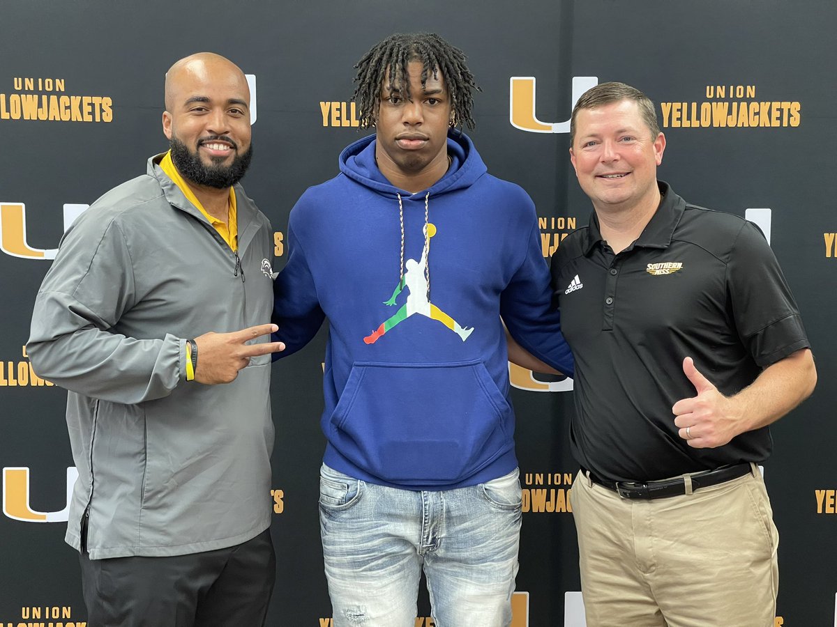 It was great to see <a href="/Coach_Hall7/">Will Hall</a> and <a href="/j_wayne3/">Jordy Joseph</a> from <a href="/SouthernMissFB/">Southern Miss Football</a> on the UPSD campus!