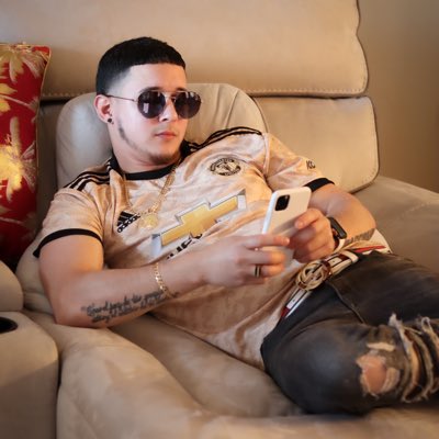 Kassamboy's tweet photo. Dame tu #BBPIN 😎
#NuevaFotoDePerfil https://t.co/2zbelJyEsS
