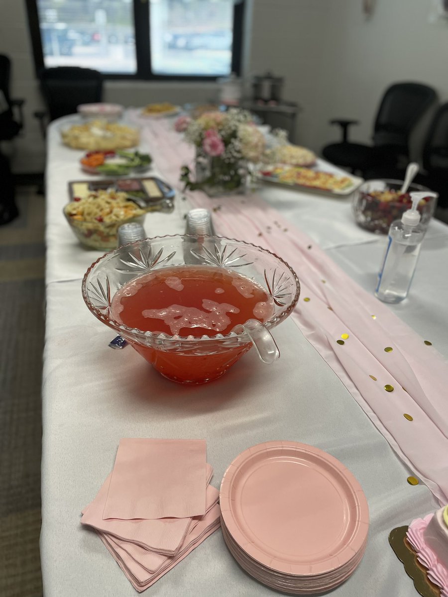 Kelly Dusek tweet media