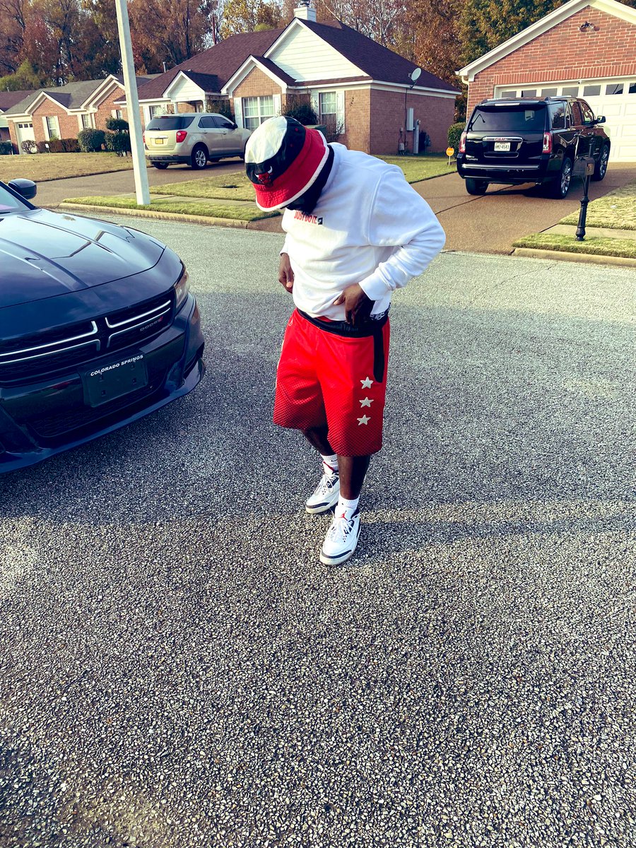 DoubleXDexX's tweet photo. From da beginning I knew I would be bigger. I knew I would be different, I out growin friendships https://t.co/qlim2eC7la
