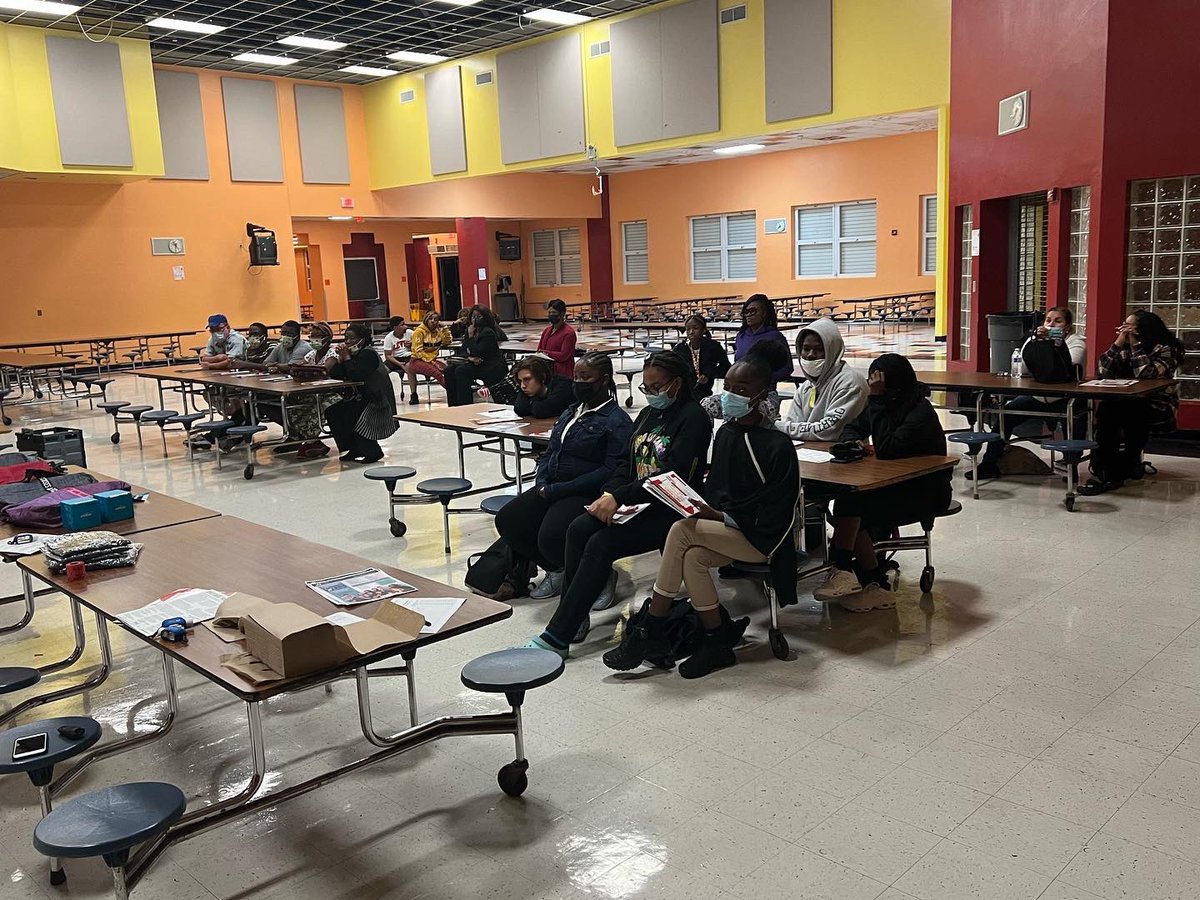 MsSMMurray's tweet photo. Our scholarship, industry certification, and dual enrollment was very informative! I’m thankful for our parents, students, and teachers that were able to attend! We will be back next year with another informational session if you missed it.
#capadvisor #btw #college #hbcu https://t.co/SgxJvLQM08