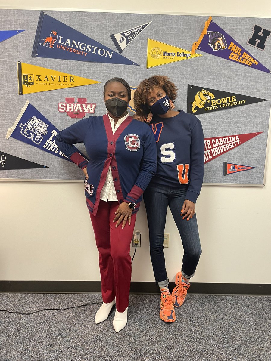 MsTeeInspires's tweet photo. My heart is so full. Thank you to my tribe and students💯#vcan2021 conference with @MsDRJohnson1 and @champebsu meeting went great today with special guests @LoudounMentors 🖤🖤 https://t.co/OUzpMBKRcf