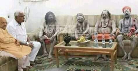 singhcyberhub's tweet photo. लगता है एक दम #असली #गांजा फूंक रहे हैं #बाबा_जी...😳😳

यूपी की  कुल आबादी ही 22 करोड़ है, यदि पूरी आबादी को हो रोजगार दे दिया है, तो भी ये 300 करोड़ अर्थात 278 करोड़ एक्स्ट्रा कहां से आए ??
जबकि पूरे देश की ही कुल आबादी लगभग 135 करोड़ है । 😂😂😂 https://t.co/L5HojYHeJA