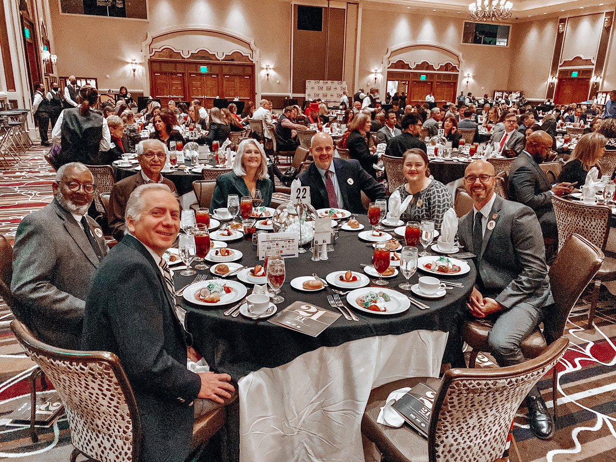 rosemanuhs's tweet photo. #RosemanUniversity was proud to be a finalist for Outstanding Community Service Award at tonight’s Henderson Economic Development & Small Business Awards. Congrats to all of the finalists and winners! #hhcsuccess #ecdevawards #hccnevada https://t.co/24DkGkD0tA