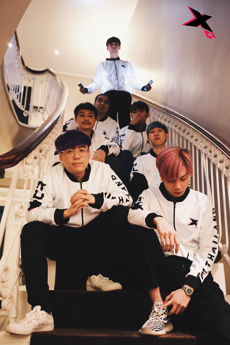 ทีม Esport ไทยไม่แพ้ชาติใดในโลกแม่งจริง แต่แสงส่องไม่ถึงพวกเขาเพราะประเทศเราไม่ค่อยให้ค่า อย่างทีม X10 เกม valorant ก็ทีมไทยทีมแรกที่ได้ไปแข่งระดับโลก ละเดี๋ยวจะไปแข่งชิงแชมป์โลกธันวานี้อีก ให้กลจ.พวกเขาเยอะๆนะ โคตรเก่ง