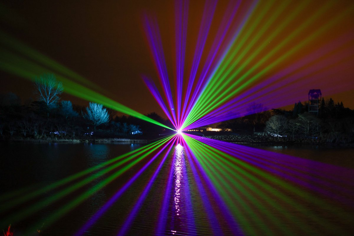balter_michael's tweet photo. Tonight, was the perfect night to see Lightscape at the Chicago Botanic Garden. A must-see event that will not disappoint.  
#chicagobotanicgarden #lightscape https://t.co/pPYH0bgClY