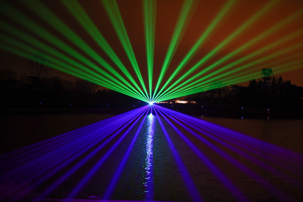 balter_michael's tweet photo. Tonight, was the perfect night to see Lightscape at the Chicago Botanic Garden. A must-see event that will not disappoint.  
#chicagobotanicgarden #lightscape https://t.co/pPYH0bgClY