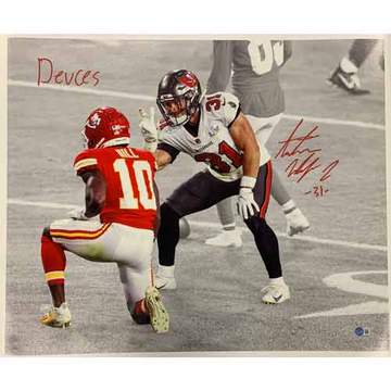 TSETampaBay's tweet photo. If @AntoineWJr11 has an interception AND the Bucs win today, we'll give a Antoine Winfield Jr autographed canvas to someone who retweets this tweet AND follows us! https://t.co/Y8lKDlvuJa