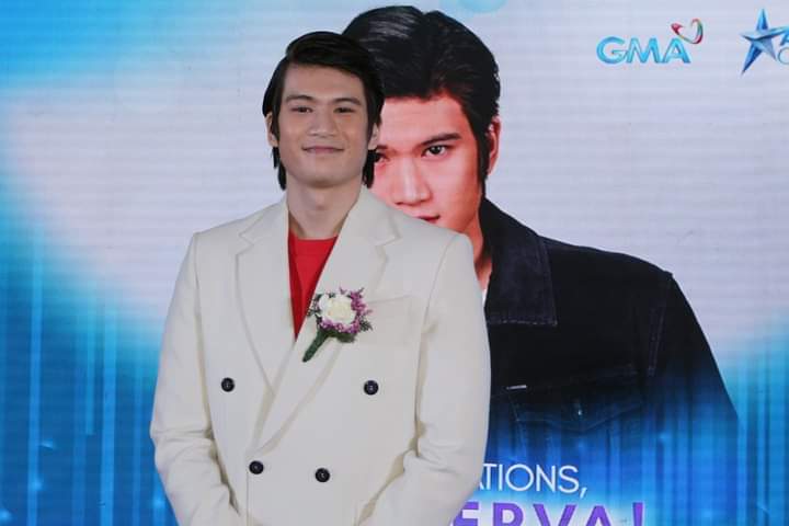 GilieversOFC's tweet photo. Congratulations @gilcuerva on your contract renewal with @ArtistCenter more projects to come and we're always here to support you! ❤ #ProudToBeKapusoGilCuerva https://t.co/8Ix8AL4rll