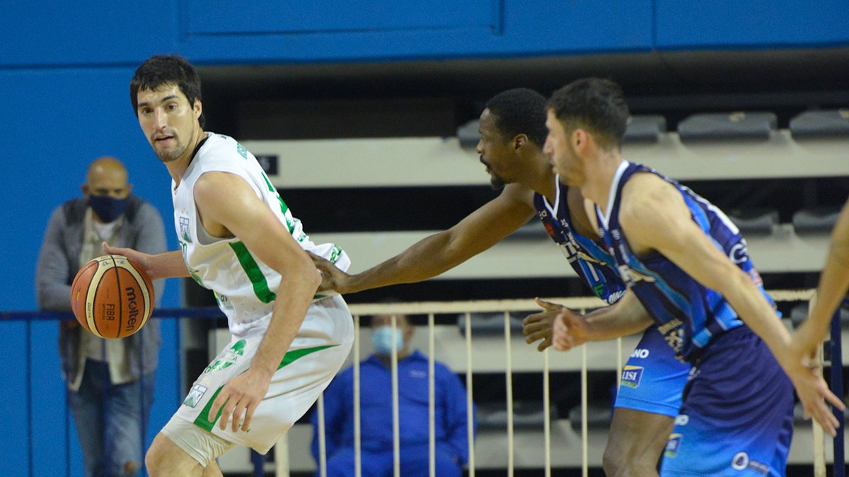 🏀 Los 2⃣7⃣ puntos de Eduardo Vasirani en la victoria de <a href="/FerroOficial/">Ferro Carril Oeste</a> vs Peñarol, nueva máxima de su carrera en <a href="/LigaNacional/">La Liga</a>. Superó 26 de la temporada 2018/19, con la camiseta de Quilmes vs Quimsa.

📸 Prensa Peñarol