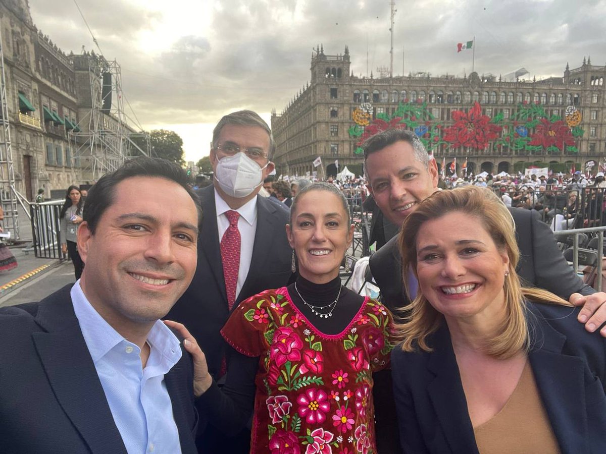 MauVila's tweet photo. Un gusto saludar en el mensaje a la Nación del Presidente @lopezobrador_, a @m_ebrard, @Claudiashein, @alejandromurat y @MaruCampos_G. https://t.co/UXDbdGi86T