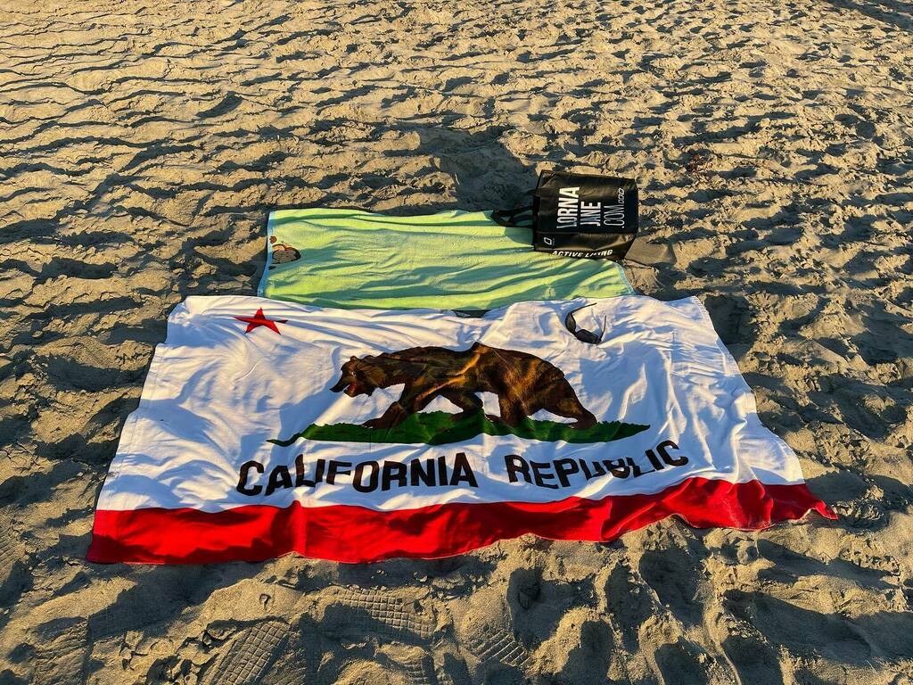 alficionado_ch's tweet photo. Thank you and goodbye  #sandiego and #lajollaca #encinitascalifornia 

it was fantastic as always and I sure hope it won‘t take as long for the next visit - 

#visitingfriends #2ndhome #lovesandiego❤️ #lifeisgood #bestsunset #instagrammers #instatravelin… https://t.co/xkJNDQ6cFu https://t.co/u61zMtx5r2