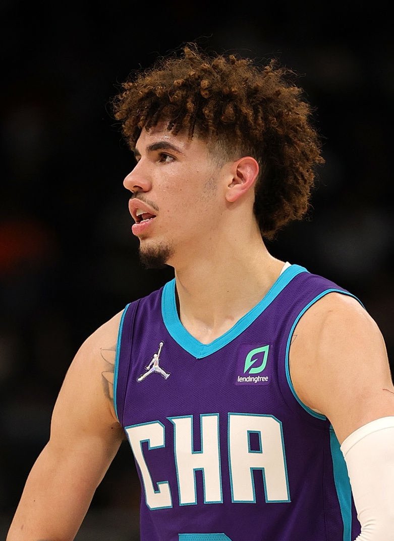 TheDunkCentral's tweet photo. LaMelo Ball tonight: 

36 points 
5 rebounds 
9 assists 
3 steals 
12/22 FG
8/15 3PT
4/4 FT 

All-Star him https://t.co/L051H3swNF