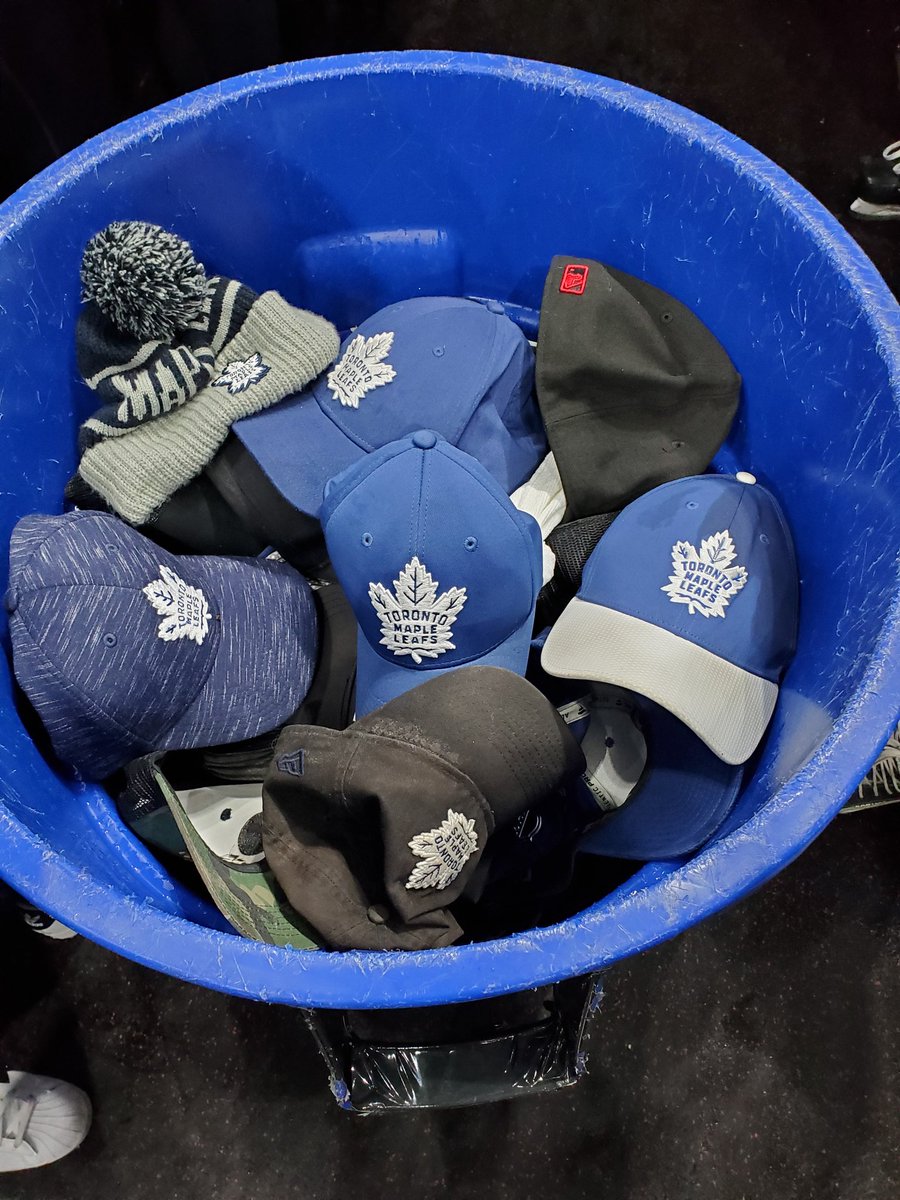 scottywillats's tweet photo. Wednesday Night Hot Tub #LeafsForever #mattyHatty @AM34 @MapleLeafs https://t.co/Xn5yvlOQpG