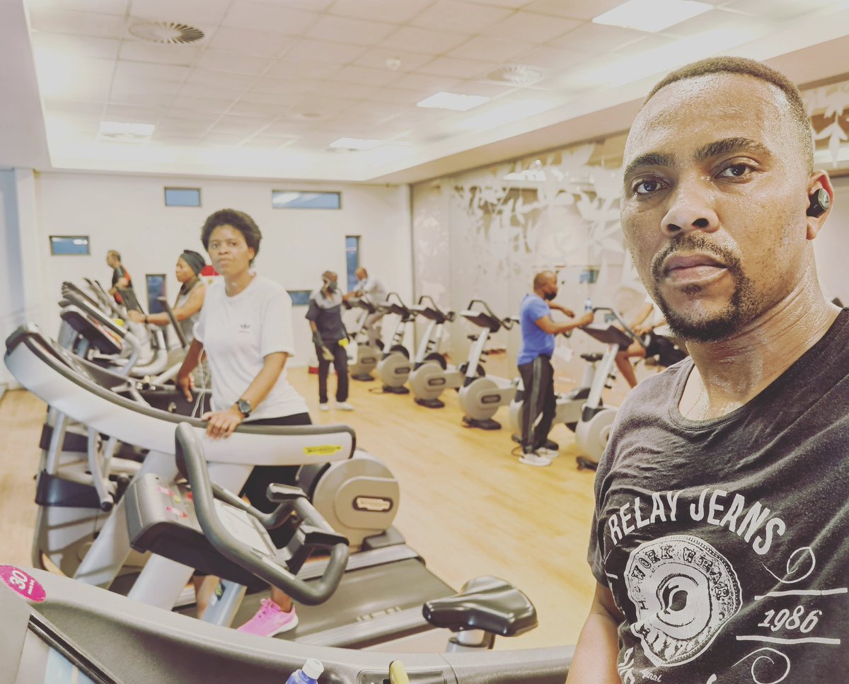 thokoza_rizzler's tweet image. Don&apos;t stand in your way.

#learntoachieve #healthandfitness #itsalifestyle #inspiredliving #RunningWithTumiSole #leangains #traintogain #faith #trust #bekelebeke #run #pray #FetchYourBody2021 #thursdaythoughts #partnership #bethebestyou #choosetochallenge