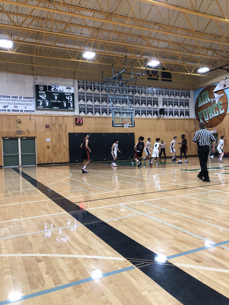 mrsharpess's tweet image. Great to have kids on the court and fans in the stands as @PittSecondary Sr Boys take on North Surrey in the home opener.