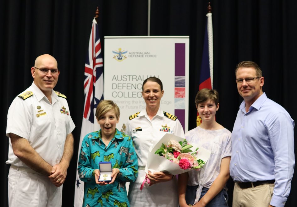 acsc_j's tweet photo. BZ to the @acsc_j Navy course members who were promoted to Commander this morning. Special mention to CMDR Houen and CMDR Chapman on their respective Gold Commendation and HR Practitioner awards. https://t.co/cP56qQIJxG