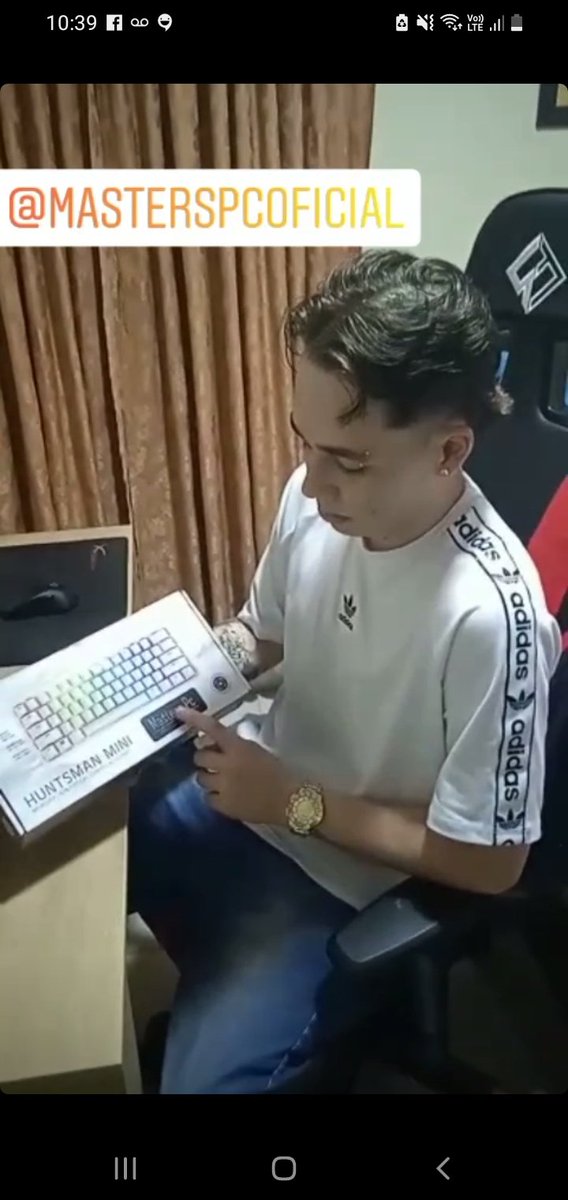 xanderLp9's tweet photo. Gracias por el detallito master pc siganlos en instagram #masterpc, gente de colombia aqui de medellin la tienda les brinda los mejores productos gamer y en mi canal de twitch si usan mi codigo tendran un descuento. https://t.co/47CFHcVnXH