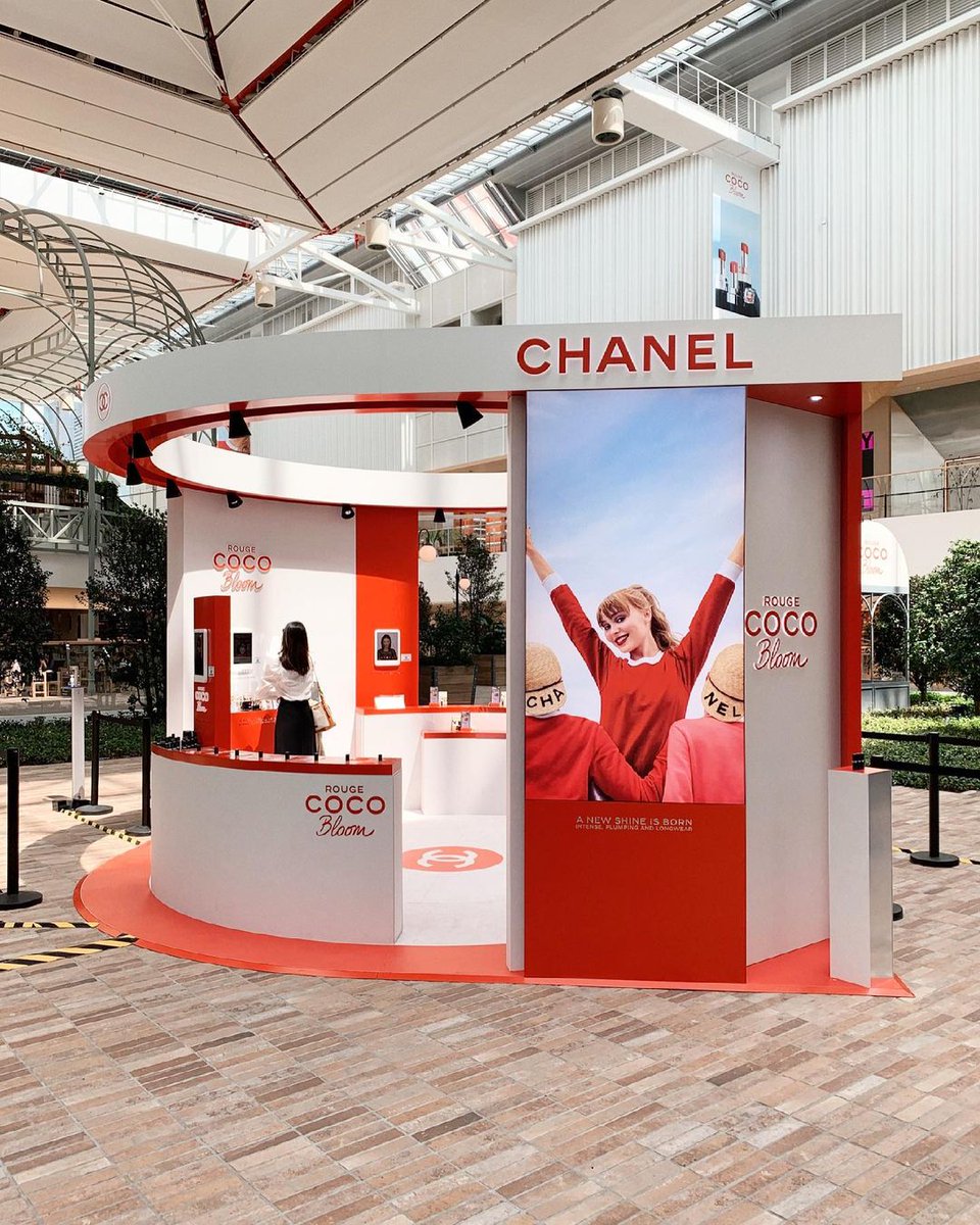 Me encanta la colección nueva de labiales creadas por Francesca D’Monet, @byMelancholy, quien colaboró con Chanel. No podría escoger un favorito. Todos son realmente fantásticos.  
#ChanelxFran #CocoRougeRp