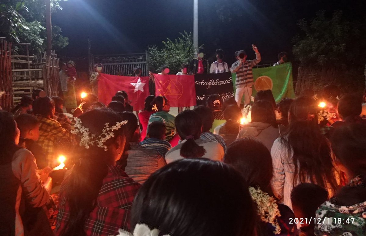 IrrawaddyNews's tweet photo. Educators and residents gathered in Magwe Region’s Myaing Township on Wednesday evening to show their opposition to the military regime. 
(Photo: BEGSC-Myaing) 
#WhatsHappeningInMyanmar https://t.co/LW42rhALHs