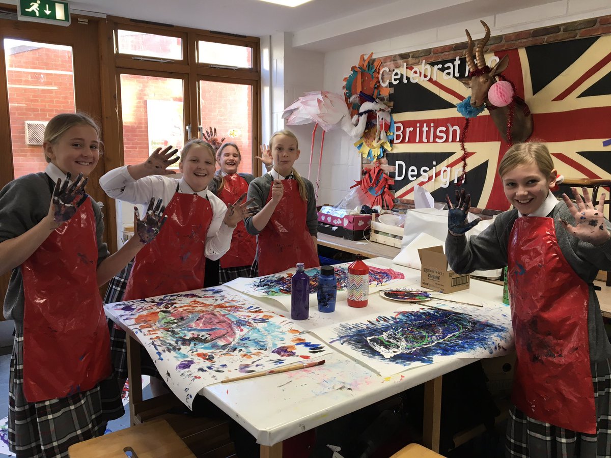 YateleyManorSch's tweet photo. Year 6 experiment with mark making to create collage #YMart #yateleymanor https://t.co/mkjXxJEr4f
