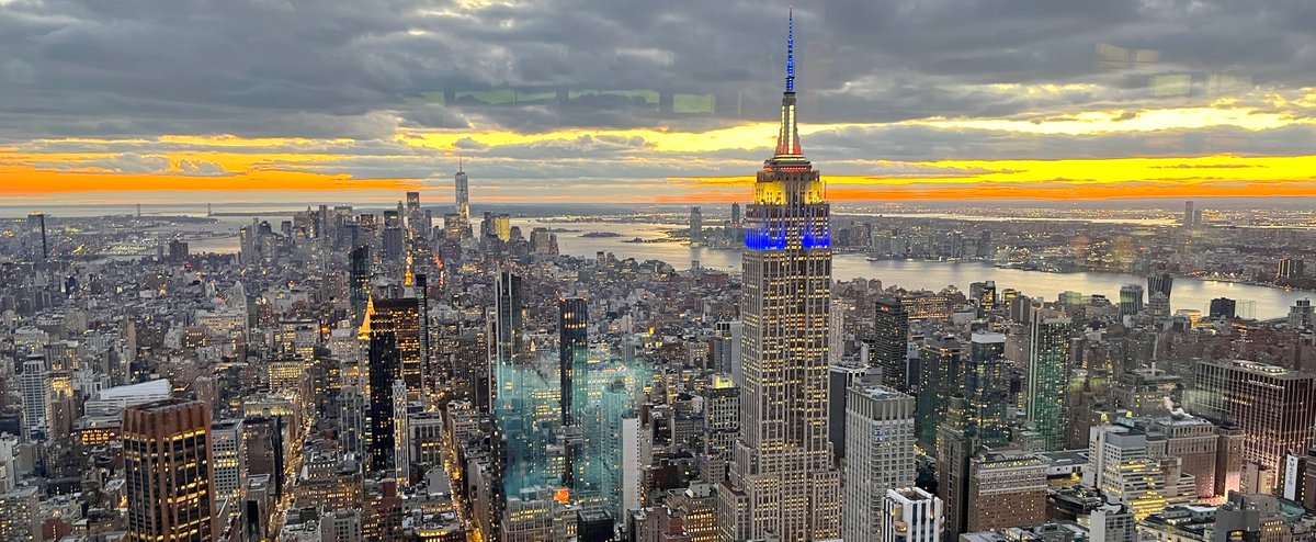 donnavventura's tweet photo. Qualcuno ha detto #Skyline? ✨✨✨

#NewYork
#AM1C 
#Volatour 
#ItsTimeforNYC
#Turisanda https://t.co/0pMZ95AUYj