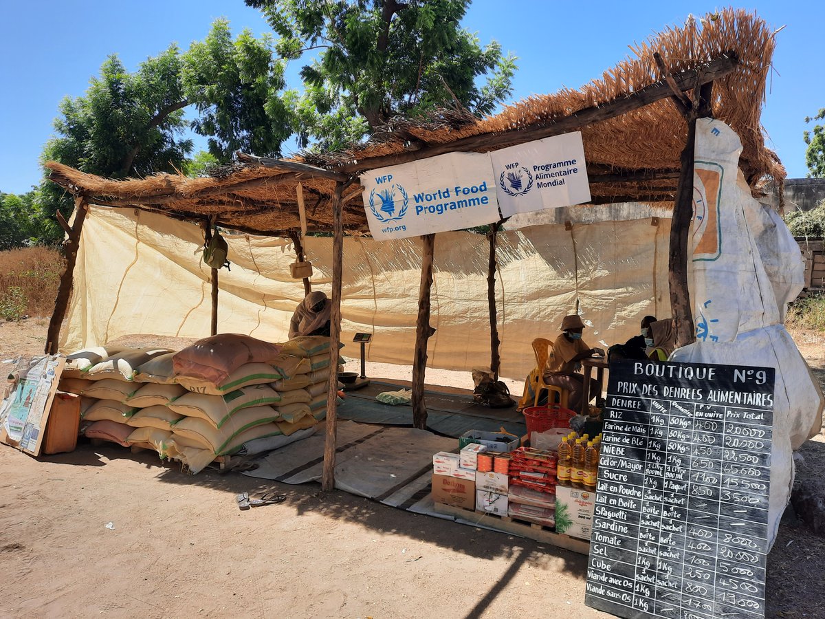 JoseLViveroPol's tweet photo. To end #GenderBasedViolence #OrangeTheWorld ♀️ promoting women's autonomy &amp; resilience is key. 
That's what we do in @WFP_Cameroon 
Gona Kideli leads a women's cooperative in Mora (Far North, #Cameroon🇨🇲 They run a shop, mill, storing facility, restaurant + landplot (1 ha). Wow! https://t.co/CfEmzJve2l