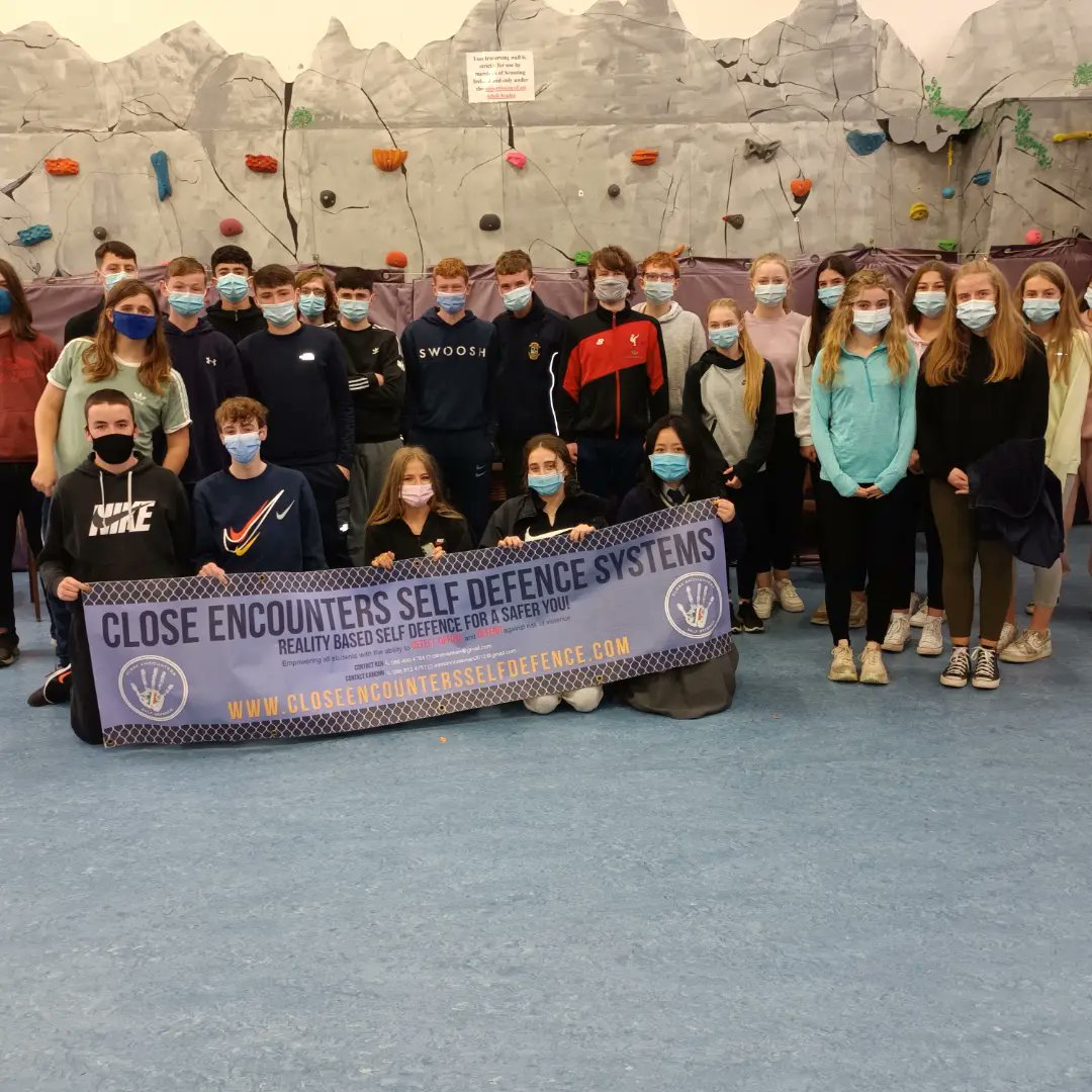 eamonncoleman4's tweet photo. @PortmarnockCS 
Selfdefence  workshop  with this years TYs   well done guys👏👏  "stay safe" https://t.co/1D0xIsLlWV