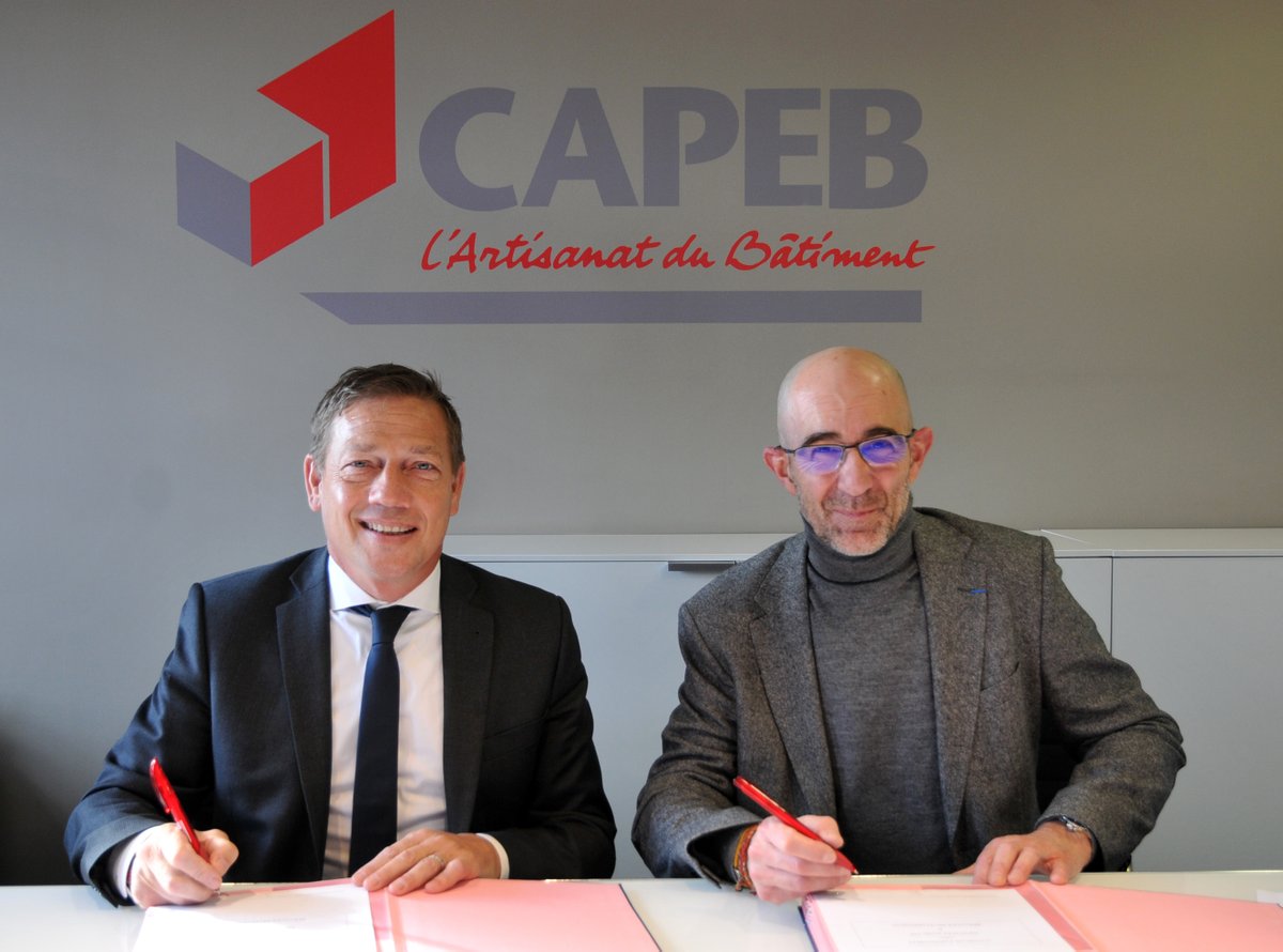 Groupe_ATF's tweet image. 📢La @capeb_fr et le @Groupe_ATF signent un partenariat dans l&apos;objectif d’accompagner les petites entreprises artisanales du #bâtiment dans leur #transitiondigitale de manière responsable et #durable 👉eqy.link/Gv_gQNhyfM