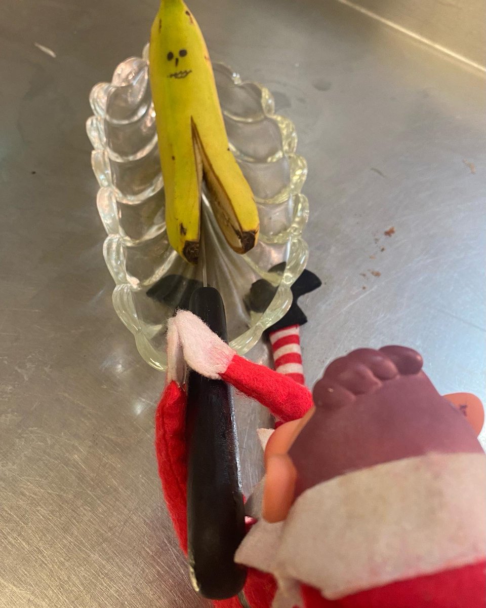 Cafedarcymargat's tweet photo. Did Someone Order A Banana Split?? https://t.co/dO97KbAIs0