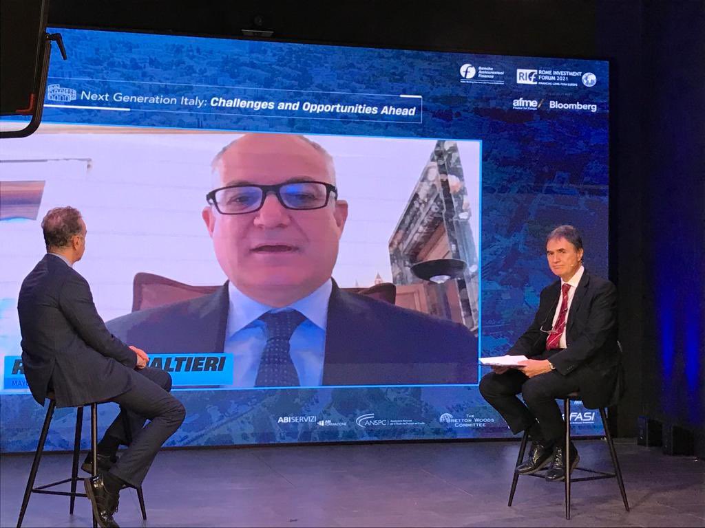 FeBAF's tweet photo. #RIF2021 From #NextGenerationEU to #PNRR: the EU Commissioner @PaoloGentiloni, the Minister @MEF_GOV Daniele Franco, the Mayor of Rome @gualtierieurope and Thalia Chryssikou President @AFME_EU discuss reforms &amp; prospects for the Italian economy &amp; finance @Bloomberg @aspeciale https://t.co/6nv4hjN6iy