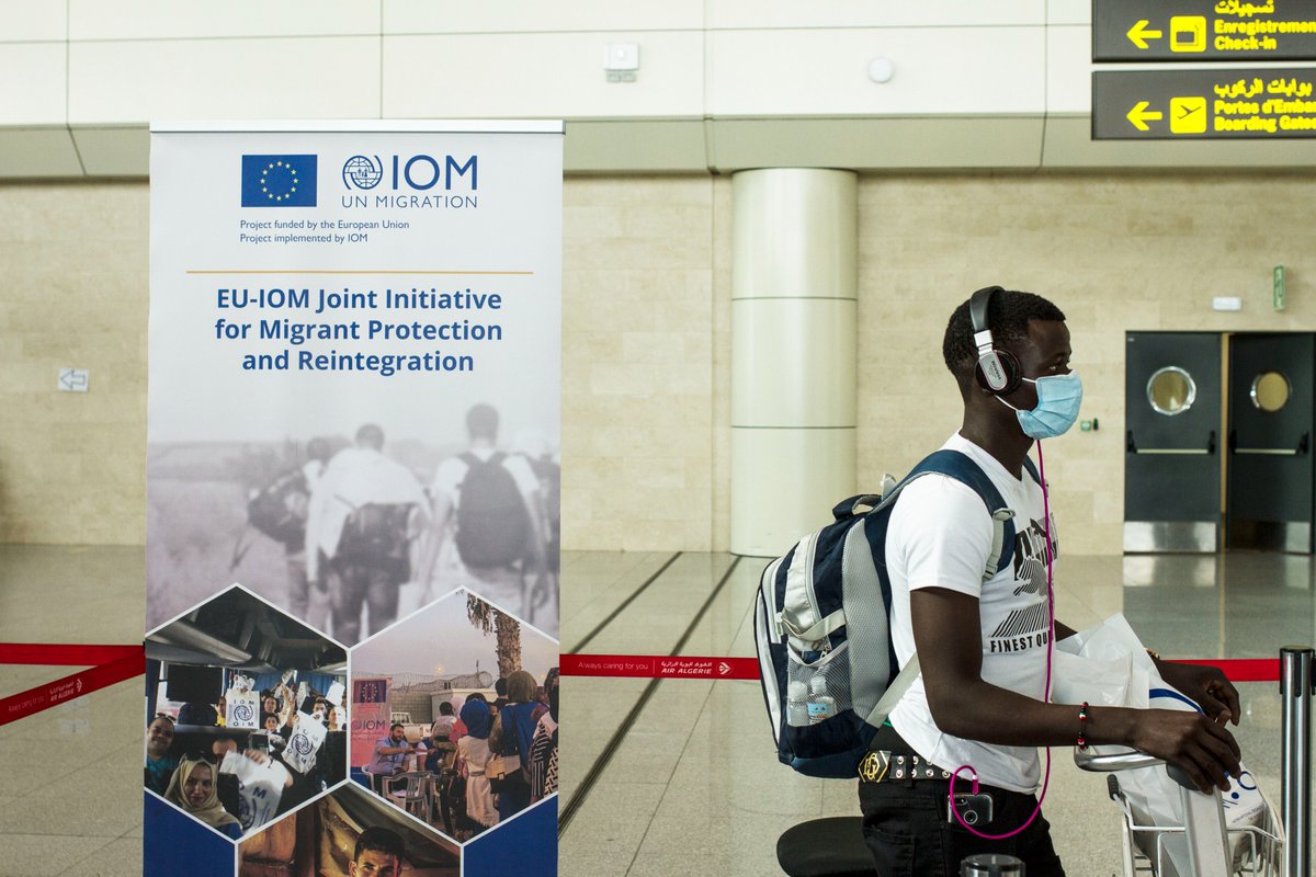IOM_MENA's tweet photo. #DidYouKnow 

As part of the EU-IOM Joint Initiative, IOM has so far assisted over 𝟰𝟬,𝟱𝟬𝟬 stranded migrants in Algeria, Egypt, Libya, Morocco and Tunisia to✈️ return home safely.

Find out more on our website: https://t.co/NCW7QMTjDq

#EUTrustFund 🇪🇺 https://t.co/JOftHoQDGm