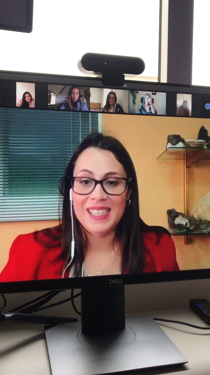 20 Segundos para cada emprendedor@ para presentarse. El storie-pitch!!