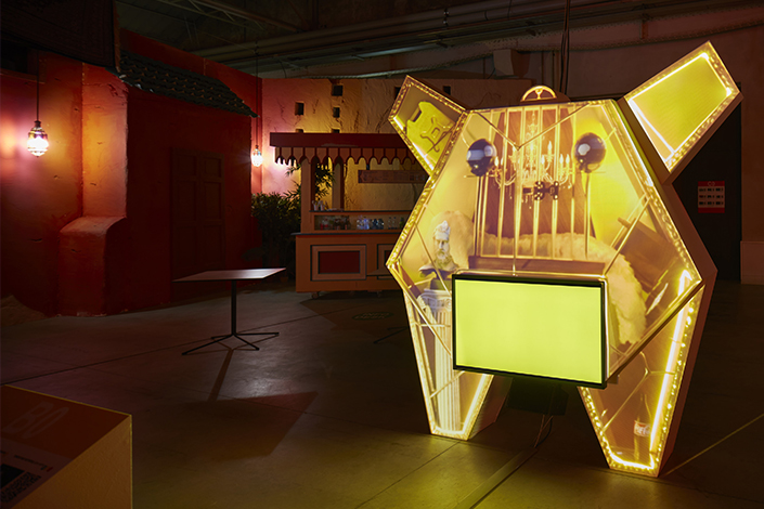 To share it with your ☕️ ! 
Quick Recap of <a href="/neilbeloufa/">neil</a>'s work and the first Host owned by <a href="/crypto888crypto/">888</a> which comes from DigitalMourning Collection ! 
Enjoy your reading ! 

 editorial.superrare.com/2021/03/01/nei…