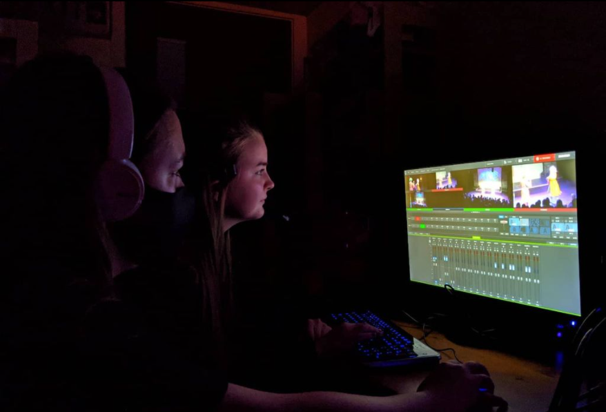 vocmedia's tweet photo. A massive well done to our 2nd years who filmed the Cinderella panto last night πππ₯π¬
@RunshawCollege @BTECStudents @ARTRunshaw
#mediaproduction #creativemedia #RunshawTV #camerop #cameraman #camerawoman #directing #visionmix #audio #multicamshoot #panto #cinderella https://t.co/gDz92o6zRe
