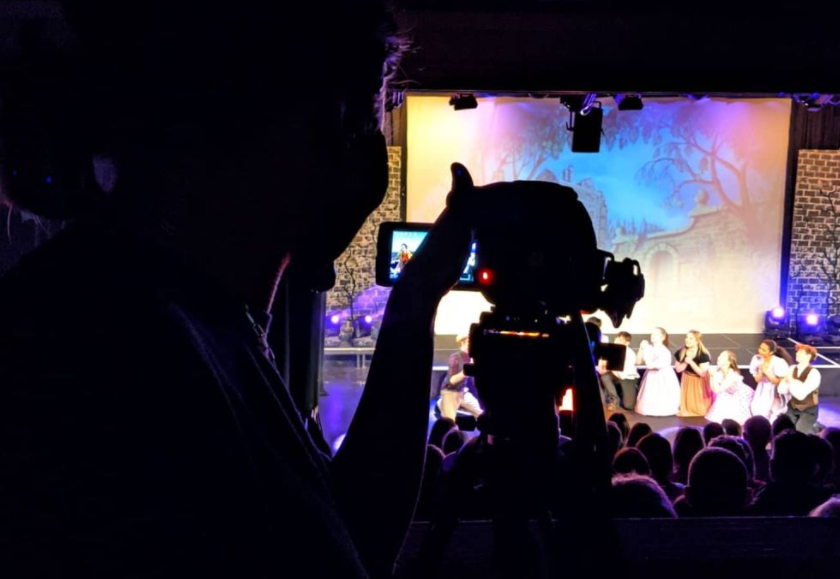 vocmedia's tweet photo. A massive well done to our 2nd years who filmed the Cinderella panto last night πππ₯π¬
@RunshawCollege @BTECStudents @ARTRunshaw
#mediaproduction #creativemedia #RunshawTV #camerop #cameraman #camerawoman #directing #visionmix #audio #multicamshoot #panto #cinderella https://t.co/gDz92o6zRe