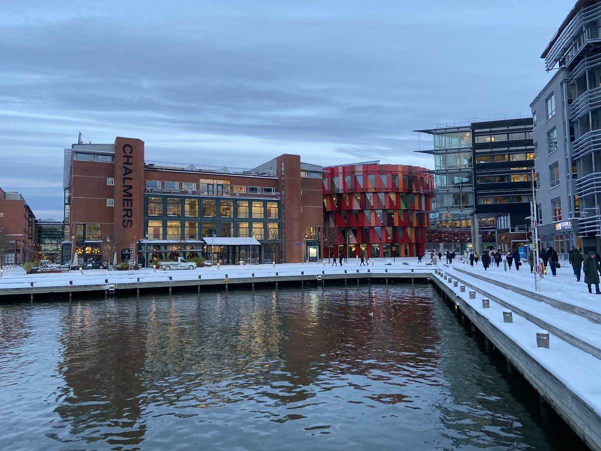 MarcelMeeuwiss2's tweet photo. Some very interesting presentations on #automated driving in cities during the #POLIS21 conference. Still a lot of #research to do, perhaps #EARPA can help creating #mobility of the #future m https://t.co/ahI1iEupNU