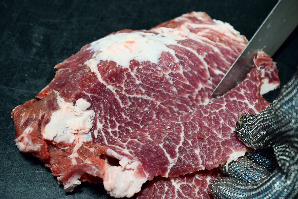 No hay más secreto que utilizar producto DE PRIMERA y tratarlo con mimo, respeto y más de 37 años de experiencia. Así es la presa ibérica que utilizamos en nuestros San Jacobos! 

👉Llámanos y reserva vuestra mesa, os esperamos!!
#LaMontanera 

📍C/Juan Sebastián Elcano 16