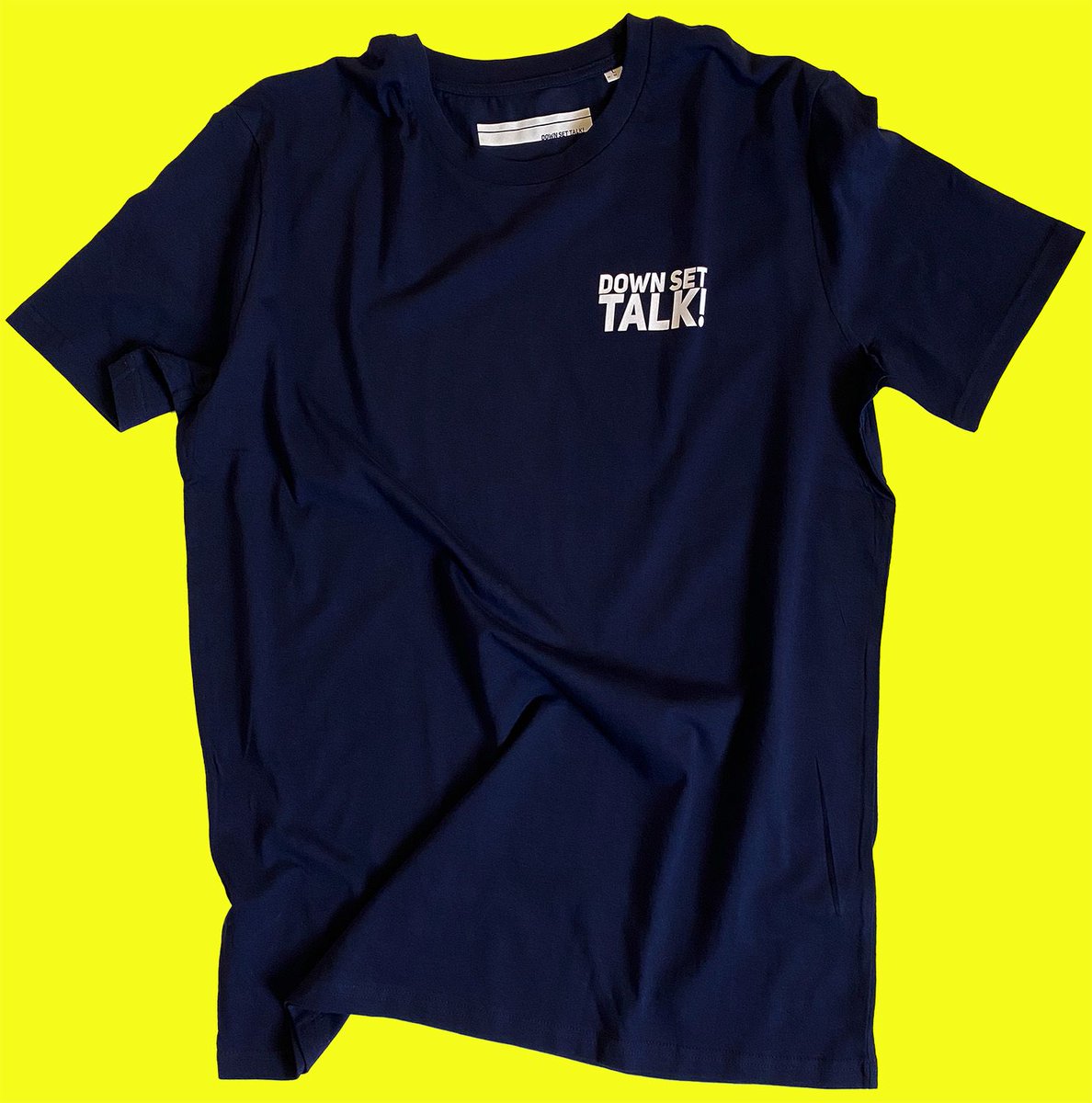 Unser neuer Shop ist da, pünktlich für alle Weihnachtseinkäufe😏!

Und wir verlosen zum Start ein Geschenkpaket!

Alles was ihr machen müsst: Diesen Tweet quote-retweeten mit dem Hashtag #DownSetMerch

Hier geht's direkt zum Shop:

downsettalk.de/shop