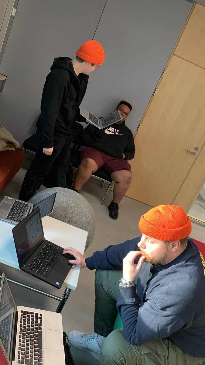 Live footage of our presentation <a href="/MetropoliaBiz/">Metropolia Business School</a>