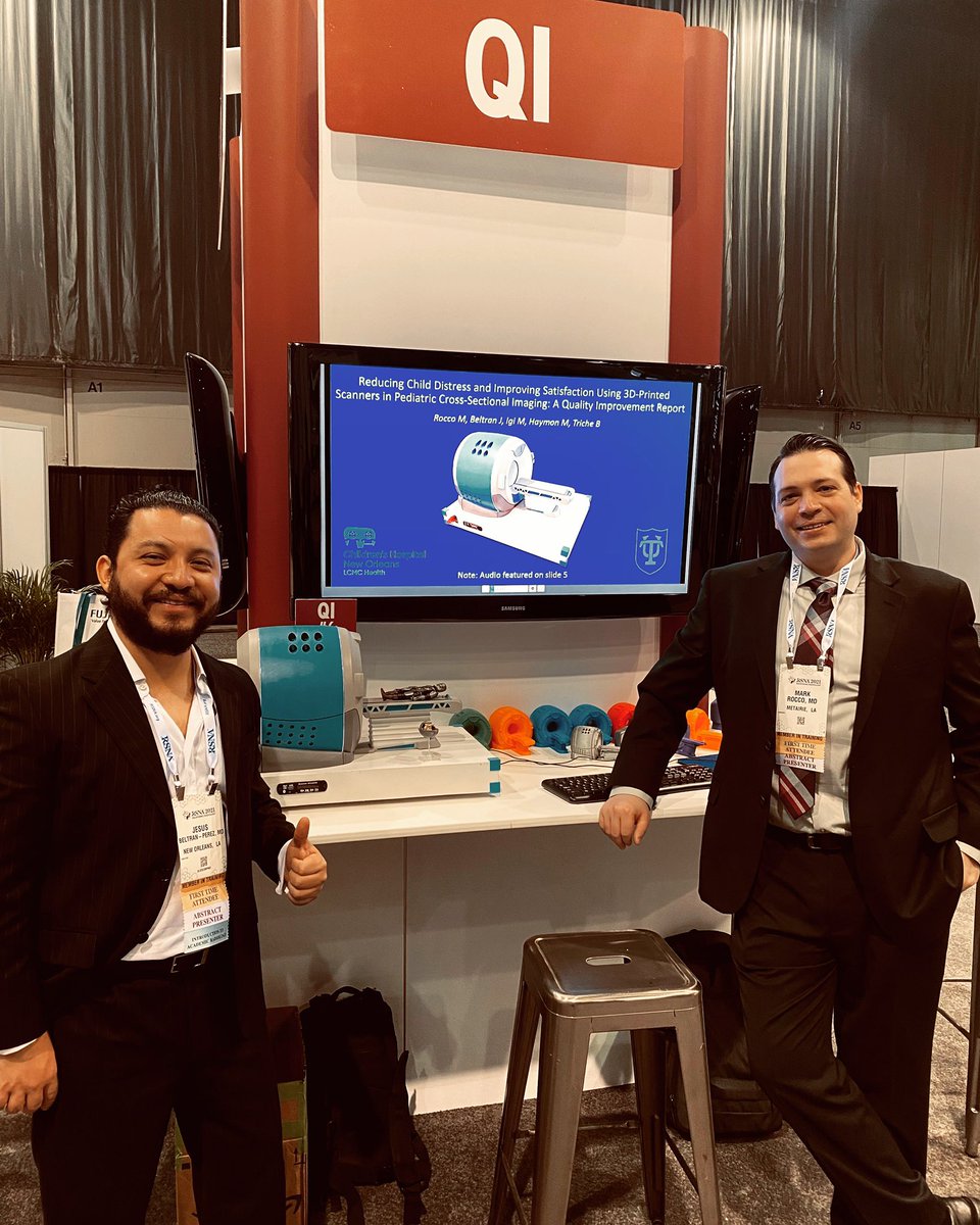 RSNA 2021 poster presentation with my man the 3D-printing guy Rocco <a href="/TulaneRadiology/">Tulane Radiology</a> @CHNOLA <a href="/RSNA/">RSNA</a> #RSNA2021 #Chicago #3dprinting #childrenshospital #mriscanner #ctscanner #QIproject