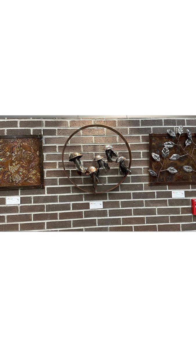 ON NOW AT GALLERY SPLASH!
Esquimalt Town Square 
503 Park Place, Esquimalt, B.C.
Mon-Sat: 9:00 am - 4:30 pm
See amazing exhibition of hangable sculptures!
Sheena McCorquodale, Karen Lancey, Angellos Glaros. Show
until Friday, December 17
#yyjarts #yyjartist @TownshipArts #bcarts