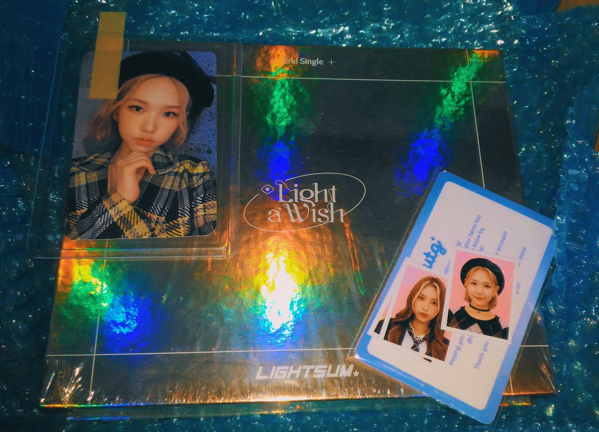 juhyeonlight's tweet photo. β lightsum light a wish albumβ¨
#dubfeedback γ
‘ lightsum wish version arrived todayyyy~ thank u for packing it safely, daming freebies @dubutg_ β‘ naiiyak so much γ
γ
β’Β°Λ*:β https://t.co/J7He7lEhlQ
