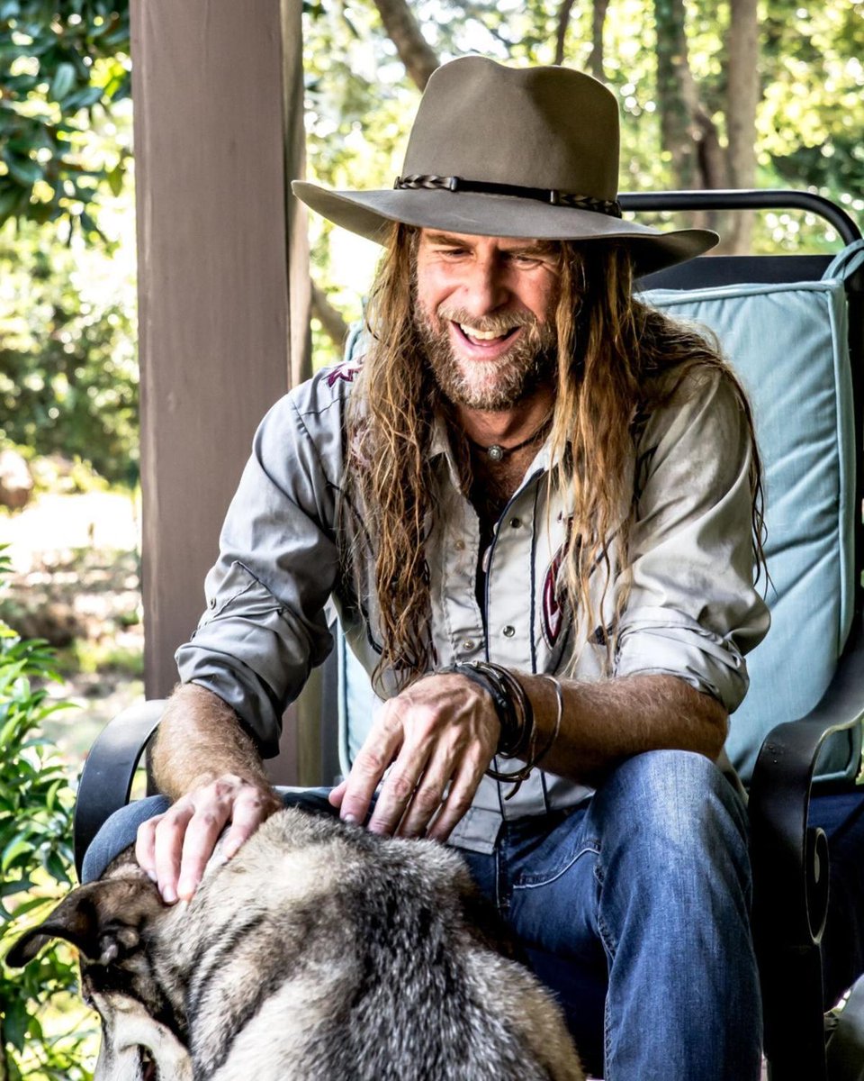CMNI_More_Music's tweet photo. In late 2018, #GraysonCapps performed “#BagOfWeed” on the Ditty TV Concert Series. Prior to his performance he quoted, “This is a song that comes out ...

Read Story A Little George Dickel Some American Spirits By #TomBomb @ #CountryMusicNewsInternational https://t.co/ivzMpk04zs https://t.co/RZ5nZ3tYX9