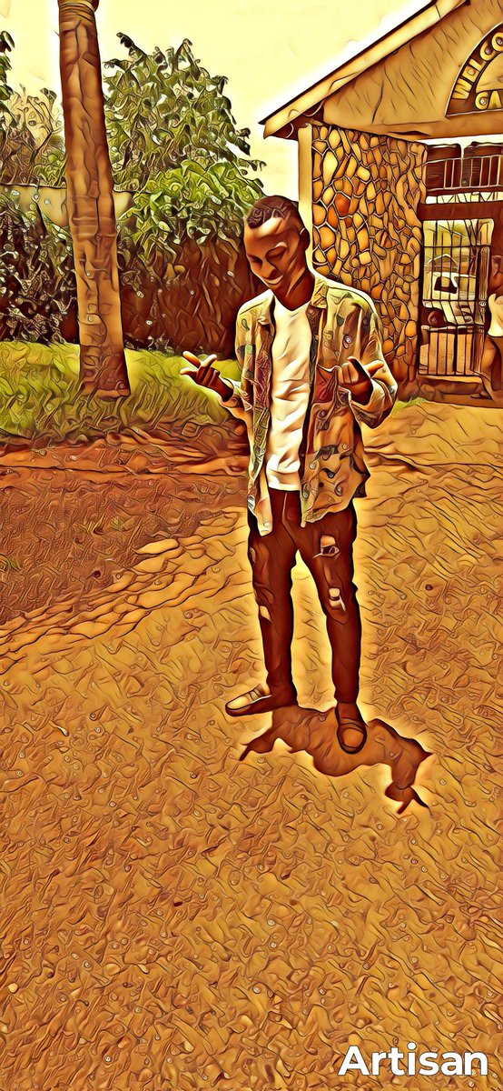 DjStaffk's tweet photo. 2021 HAVE BEEN LONG AS WELL AS 2020 SO GOD ABOVE MERCY HELP AS WEN CELEBRATING XMAS AND FOLLOW EYES ON THIS COUNTRY 😩😩😩 UGANDA https://t.co/0lK7jiPPON
