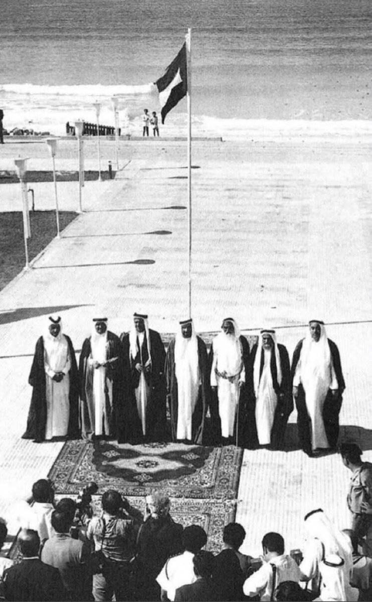 ssat9592's tweet photo. ٢.ديسمبر  
خمسون عامًا من الرخاء والعطاء
دمت يا وطن ودام الأمان فيك🇦🇪
#اليوم_الوطني_الخمسين https://t.co/PTcZc8V4ux