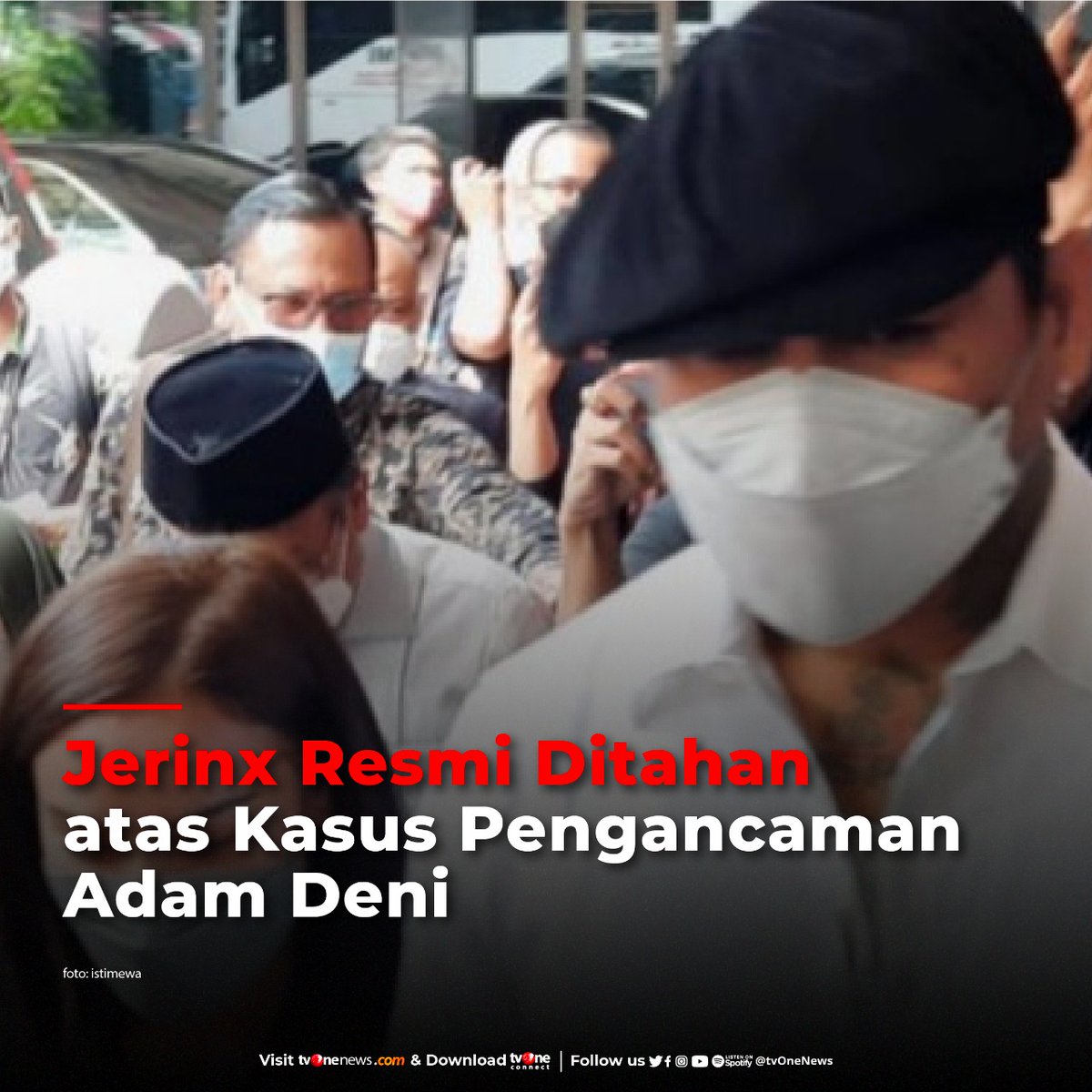 tvOneNews's tweet image. Jerinx resmi ditahan di rutan Ditreskrimum Polda Metro Jaya atas kasus pengancaman terhadap pegiat media sosial Adam Deni. Karena suaminya kembali menjalani penahanan, istri Jerinx, Nora Alexandra merasa sedih.

Selengkapnya di tvonenews.com
#Jerinx #Nora #AdamDeni