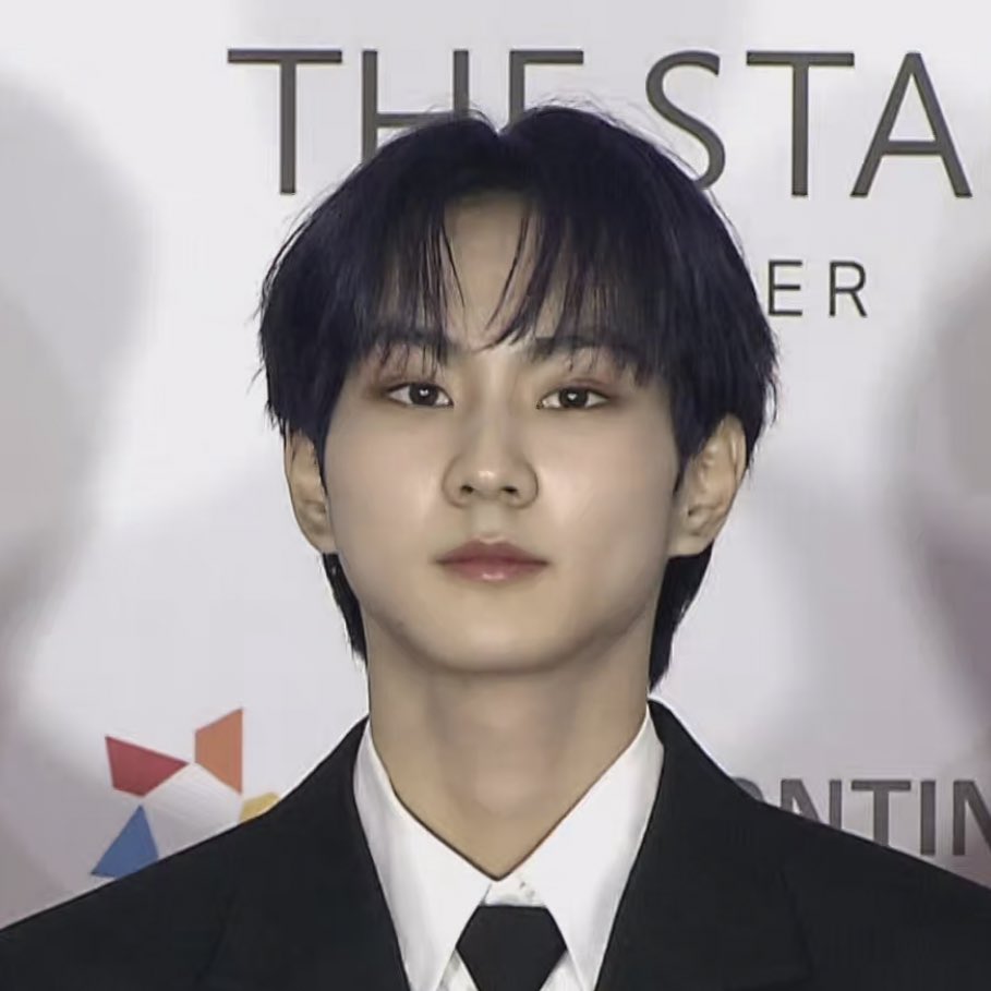 토!! tweet media